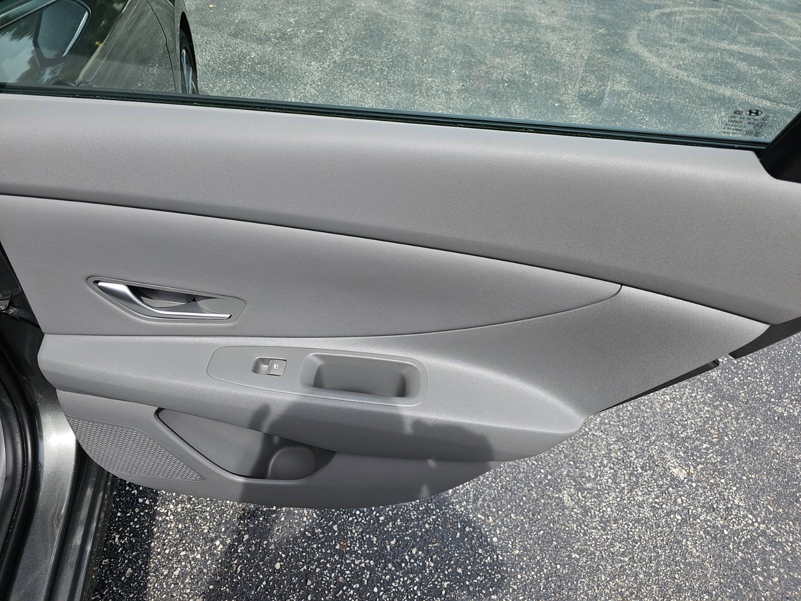 Used 2025 Hyundai Elantra SEL FWD image 16