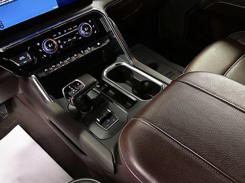 Used 2024 GMC Sierra 1500 Denali w/ Denali Reserve Package AWD/4WD image 24