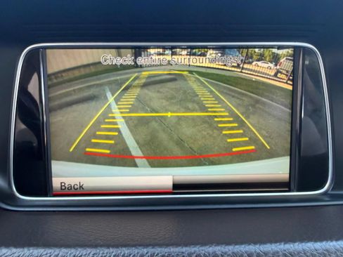 Used 2014 Mercedes-Benz E 350 Sedan image 23