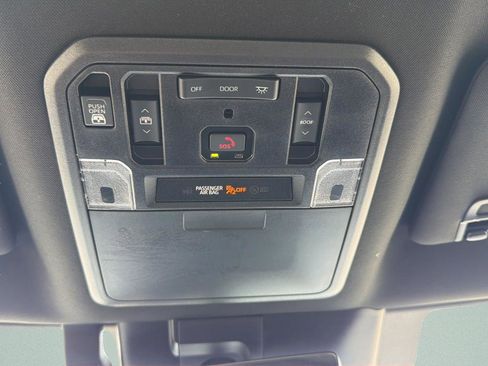 Used 2025 Toyota Tundra Limited AWD/4WD image 27