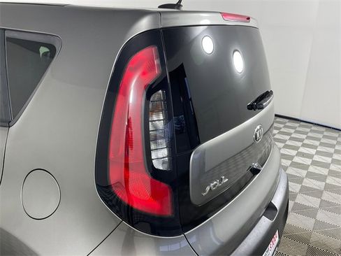 Used 2015 Kia Soul + w/ Primo Package image 18