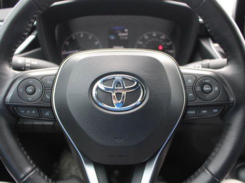 Used 2023 Toyota Corolla SE image 16