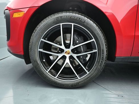 New 2026 Porsche Macan image 7