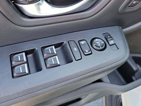 Used 2023 Honda Pilot Touring image 23