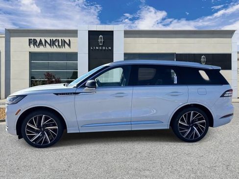 New 2026 Lincoln Aviator Black Label w/ Dynamic Handling Package AWD/4WD image 4