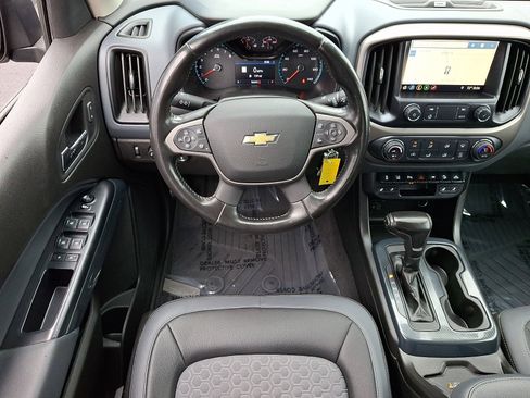 Used 2021 Chevrolet Colorado Z71 w/ Safety Package AWD/4WD image 11