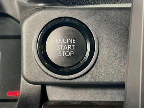 Used 2025 Toyota Tacoma SR5 AWD/4WD image 19