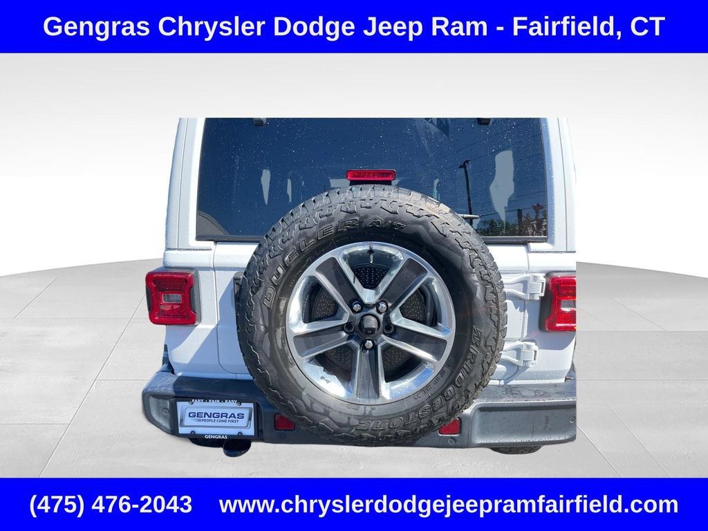 Used 2019 Jeep Wrangler Unlimited Sahara AWD/4WD image 11