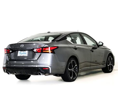 Used 2024 Nissan Altima 2.5 SR FWD image 5