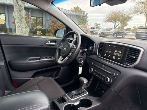 Used 2021 Kia Sportage LX FWD image 15