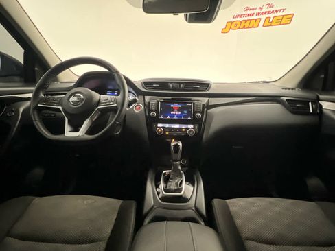 Used 2021 Nissan Rogue Sport SV FWD image 20