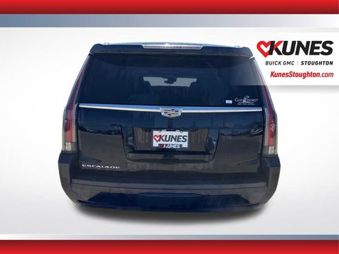 Used 2017 Cadillac Escalade Luxury image 8