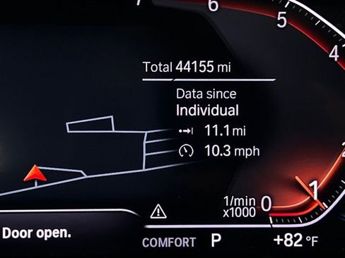 Certified 2022 BMW 330i xDrive Sedan w/ Driving Assistance Package AWD/4WD image 17