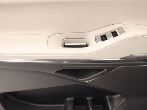 New 2026 Lincoln Navigator Premiere AWD/4WD image 16