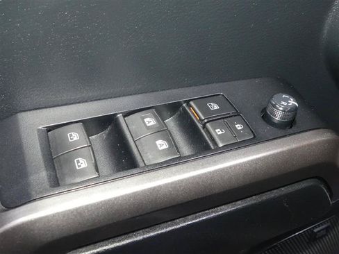 Used 2019 Toyota Tacoma Limited AWD/4WD image 19