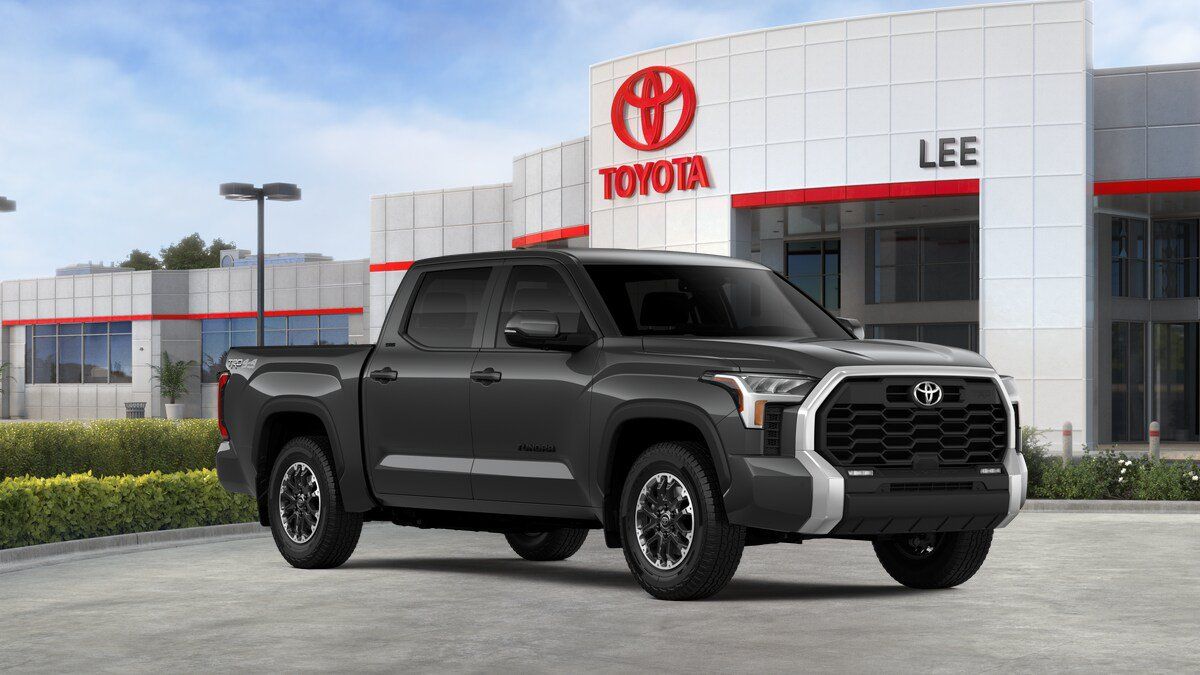 New 2026 Toyota Tundra SR5 w/ TRD Off-Road Premium Package AWD/4WD image 15