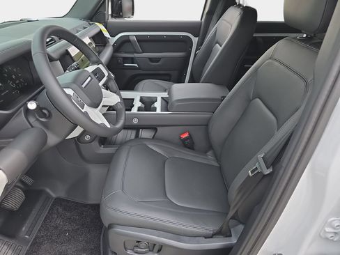 New 2026 Land Rover Defender 110 S AWD/4WD image 15