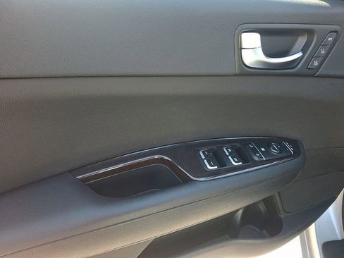 Used 2018 Kia Optima EX image 12