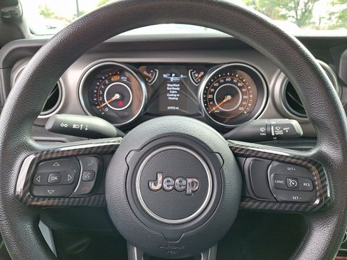 Used 2022 Jeep Wrangler Unlimited Sport image 18
