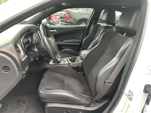 Used 2019 Dodge Charger R/T w/ Plus Group RWD image 15