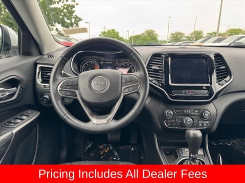 Used 2019 Jeep Cherokee Limited FWD image 13