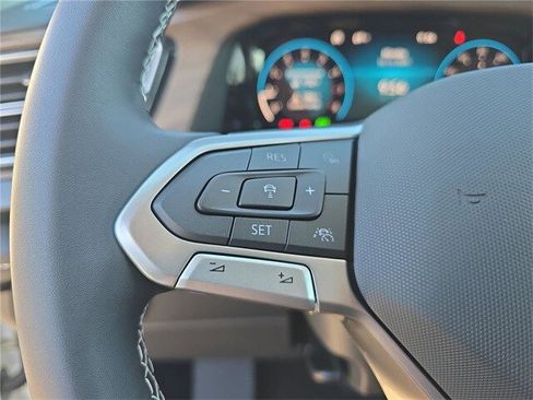 New 2026 Volkswagen Atlas SE image 26