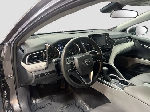 Used 2023 Toyota Camry LE image 9