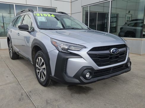 Used 2025 Subaru Outback image 4