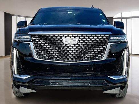 Used 2021 Cadillac Escalade Premium Luxury image 3