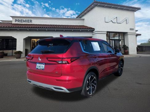 Used 2023 Mitsubishi Outlander SE image 8