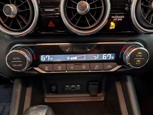 Used 2025 Nissan Sentra SR FWD image 21