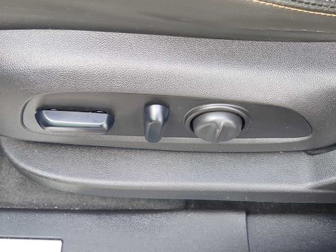 Used 2018 Chevrolet Equinox Premier AWD/4WD image 26