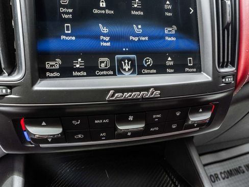 Used 2017 Maserati Levante S AWD/4WD image 22