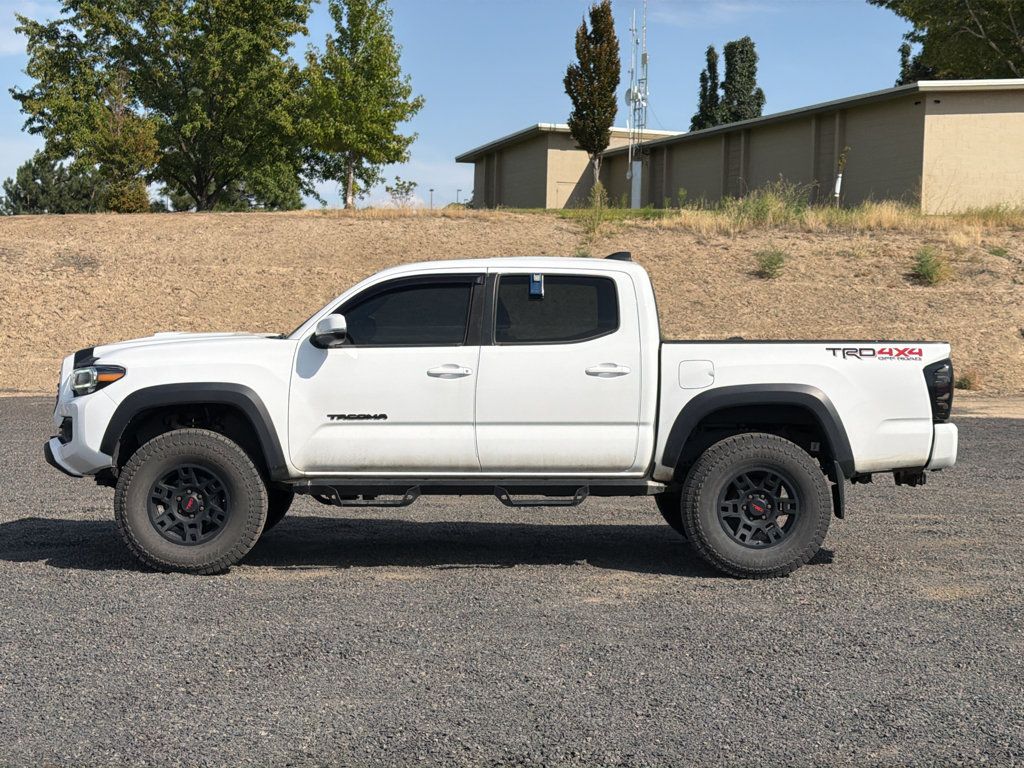 Certified 2022 Toyota Tacoma TRD Off-Road w/ TRD Premium Off Road Package AWD/4WD image 8