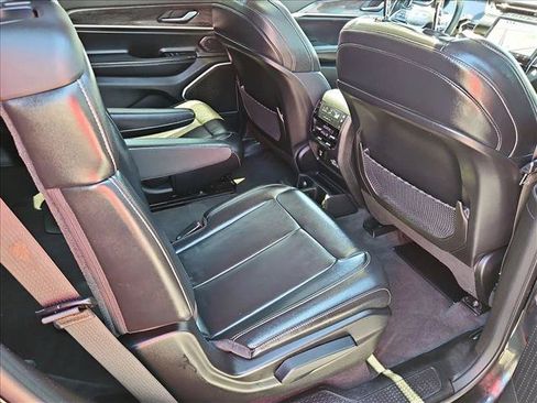 Used 2021 Jeep Grand Cherokee L Limited AWD/4WD image 22
