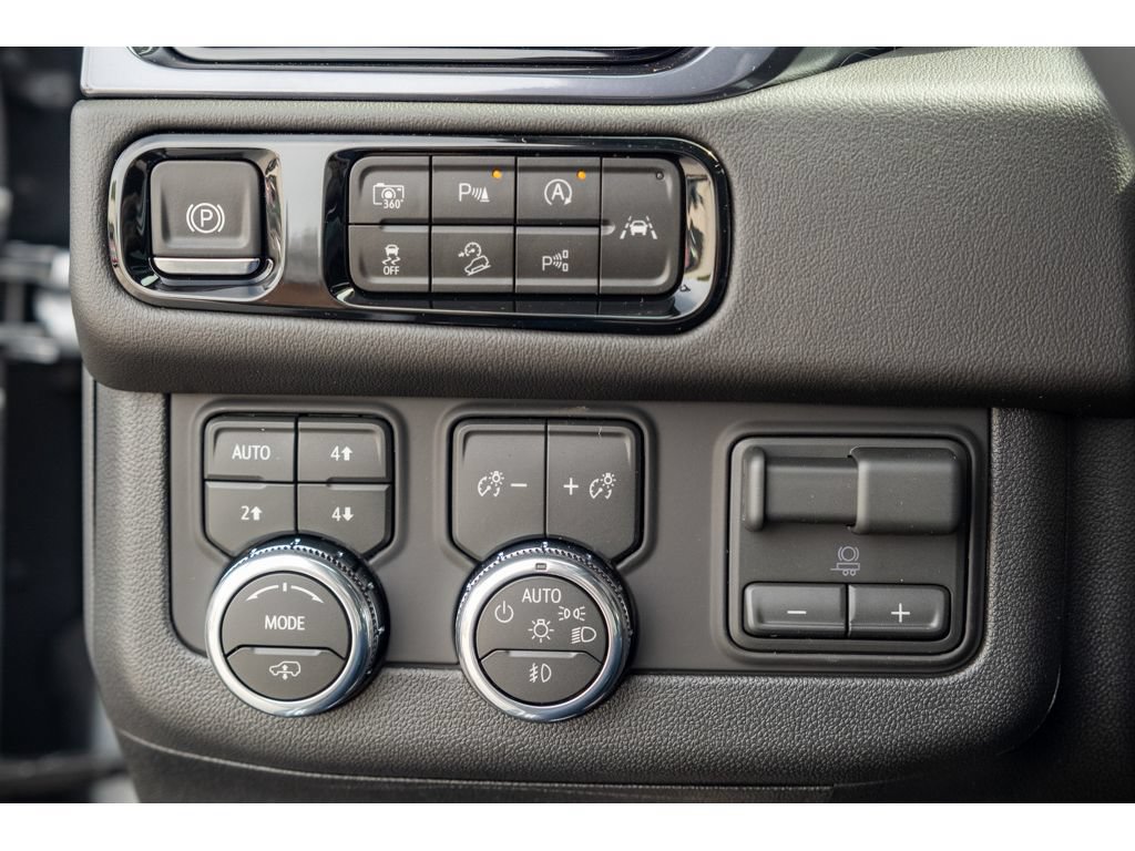 New 2026 GMC Yukon XL AT4 w/ AT4 Premium Plus Package AWD/4WD image 30