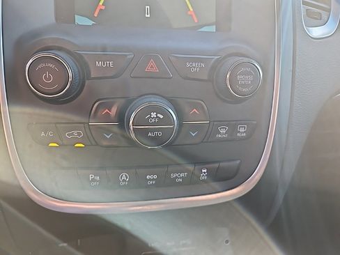 Used 2019 Dodge Durango SXT image 18