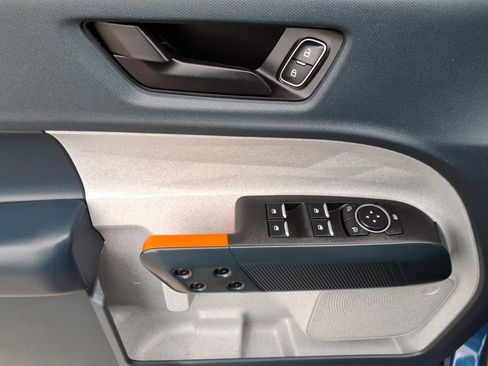 Certified 2024 Ford Maverick XLT image 13