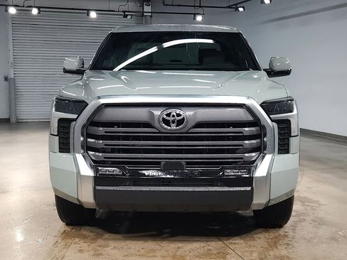 Used 2025 Toyota Tundra Limited AWD/4WD image 2
