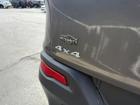 Used 2015 Jeep Cherokee Limited AWD/4WD image 44