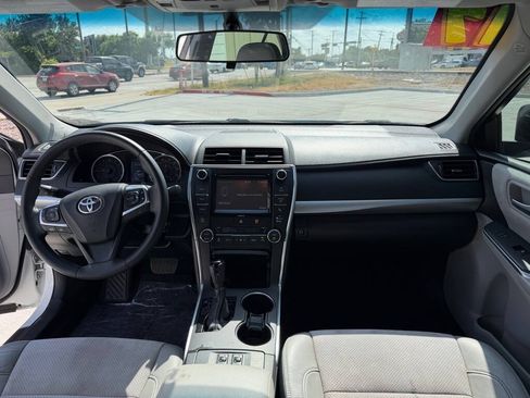 Used 2017 Toyota Camry XSE w/ Moonroof Package FWD image 17