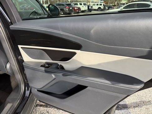 Used 2024 Lincoln Nautilus Reserve image 44