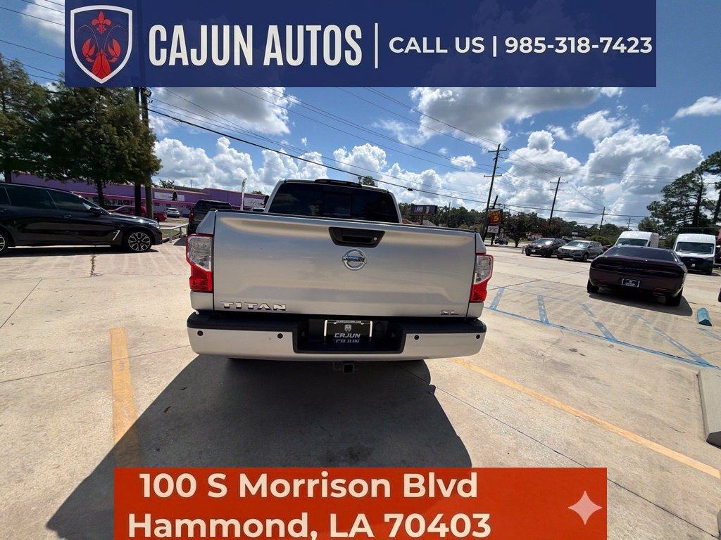 Used 2017 Nissan Titan SL w/ SL Towing Convenience Package RWD image 14
