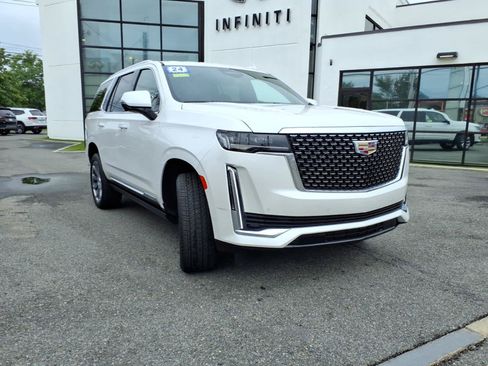 Used 2024 Cadillac Escalade Premium Luxury w/ Performance Package AWD/4WD image 3