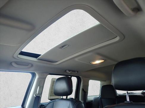 Used 2017 Jeep Patriot High Altitude FWD image 13