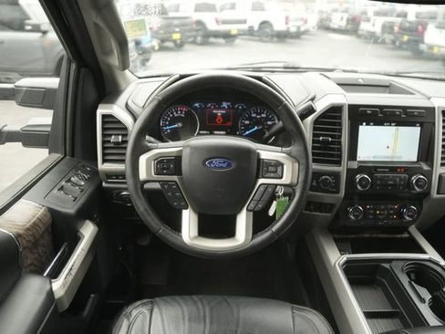 Certified 2019 Ford F250 Lariat w/ Lariat Value Package image 21