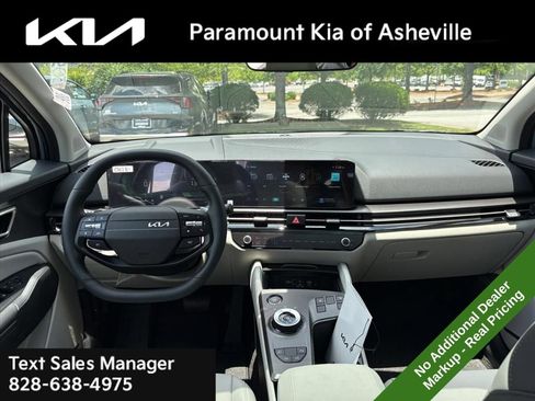 New 2026 Kia Sportage EX AWD/4WD image 7