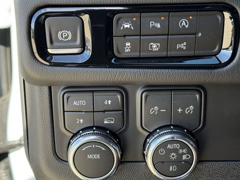 New 2026 GMC Yukon XL Denali w/ Sun & Power Step Package image 18