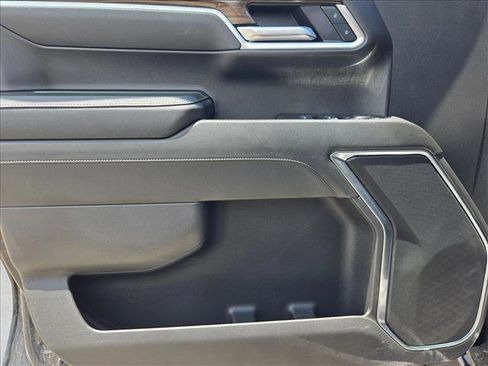 Used 2025 Chevrolet Silverado 1500 LT RWD image 11