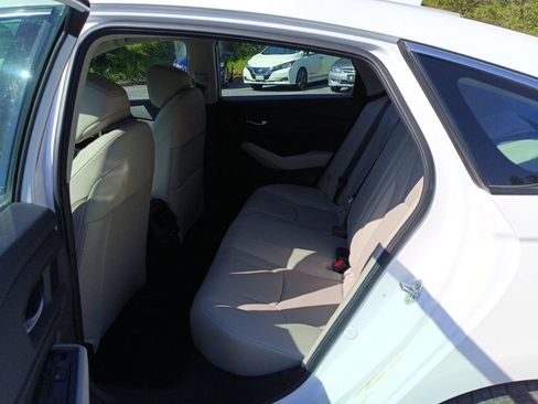 Used 2025 Honda Accord Touring image 6